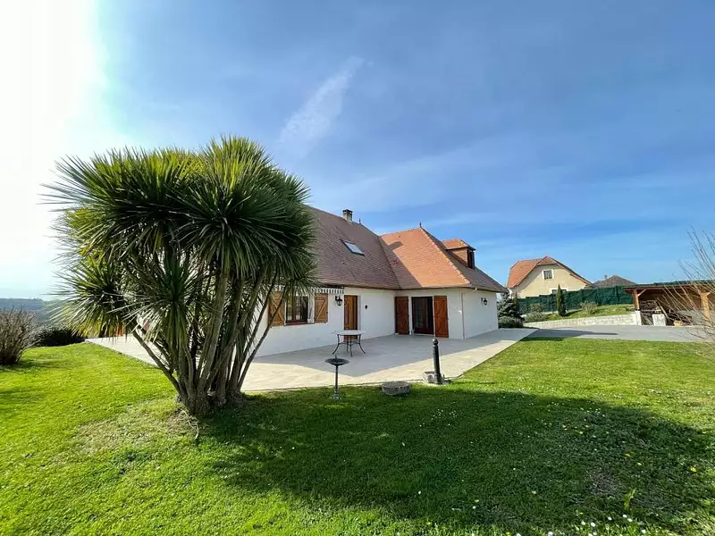 Maison, 240 m²