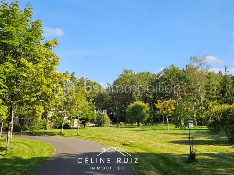 Maison, 275 m²