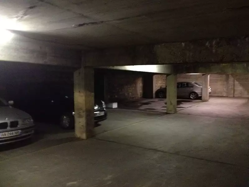 Parking, 11 m²