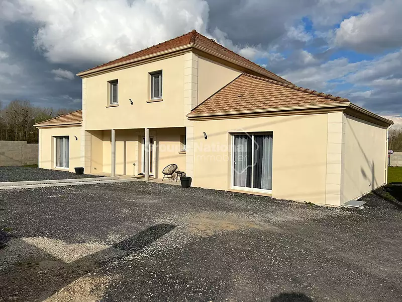Maison, 210 m²