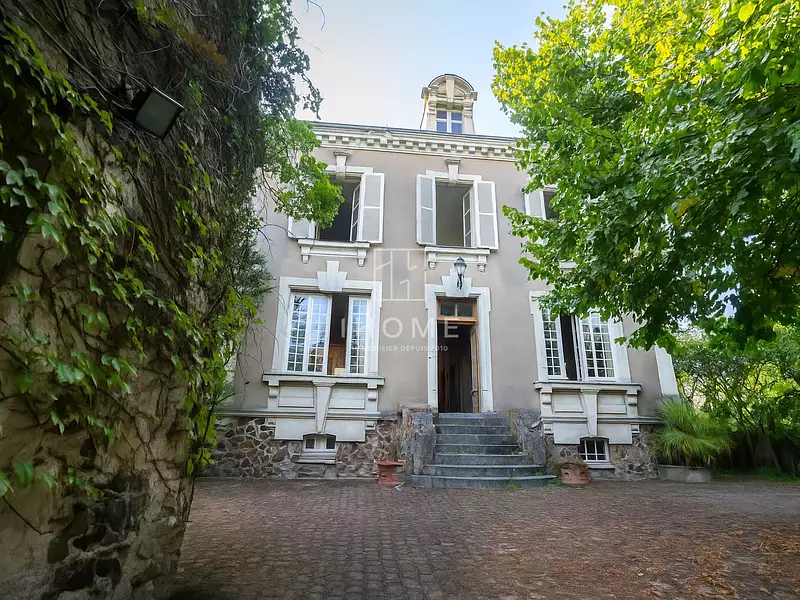 Maison, 218 m²