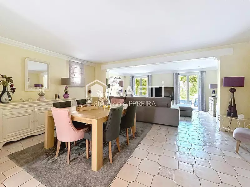 Maison, 174 m²