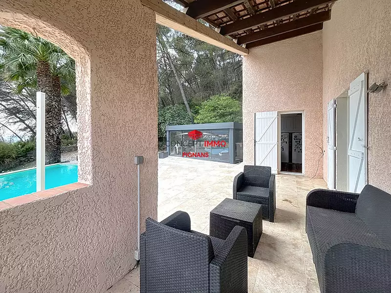 Maison, 166 m²
