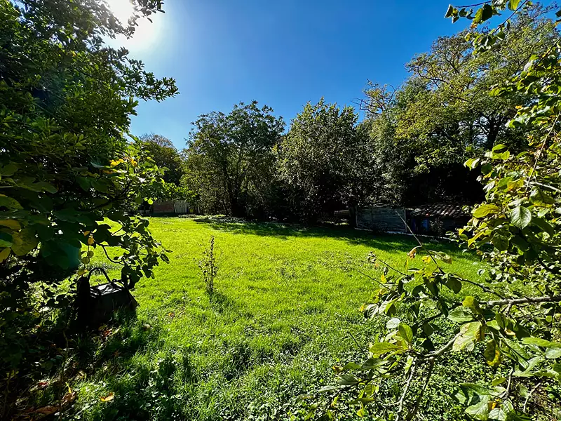 Terrain, 1 014 m²