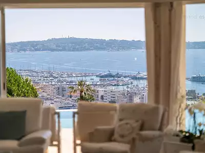 Maison, 311 m²