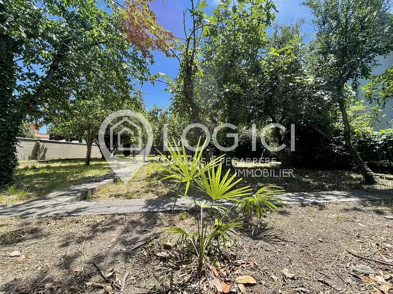 Terrain, 710 m²