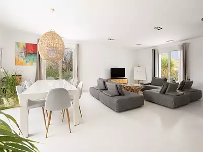 Maison, 245 m²