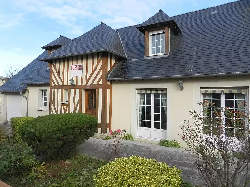 Maison, 780 m²