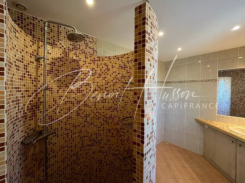 Maison, 168 m²