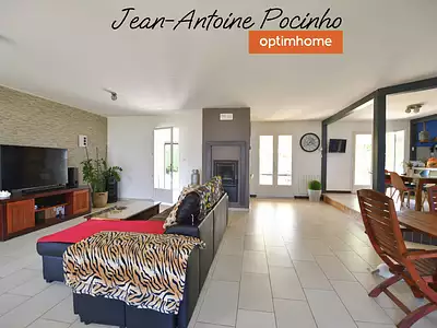 Maison, 166 m²