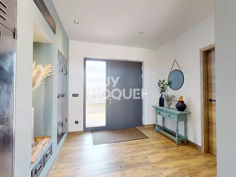 Maison, 240 m²