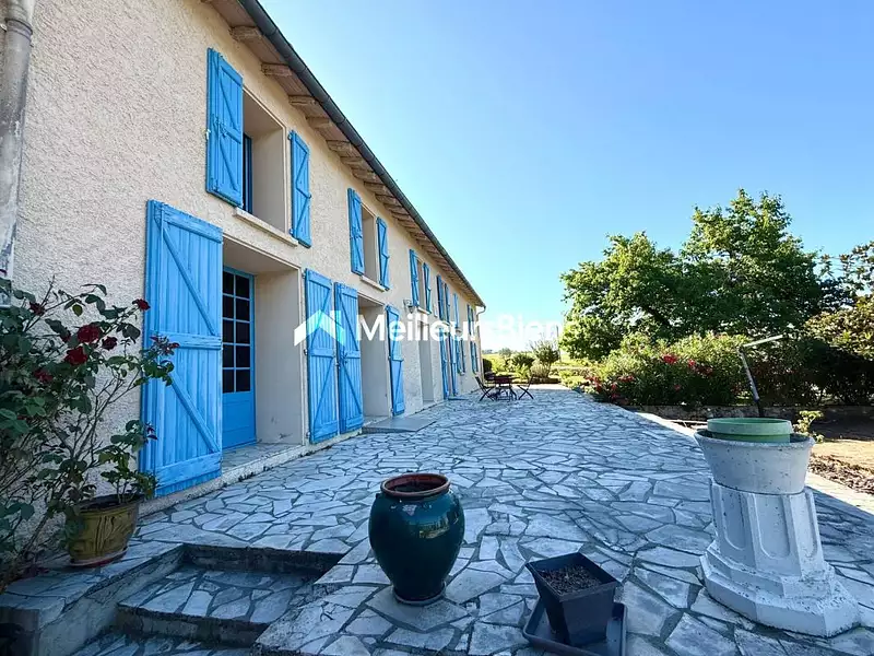 Maison, 248 m²