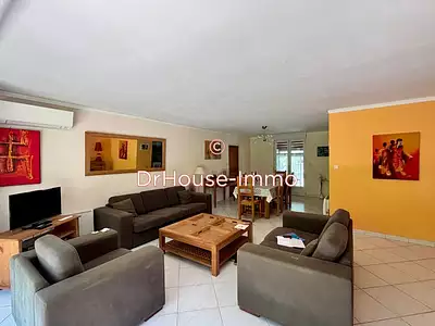 Maison, 175 m²