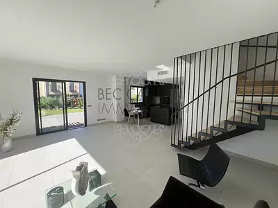 Maison, 114 m²