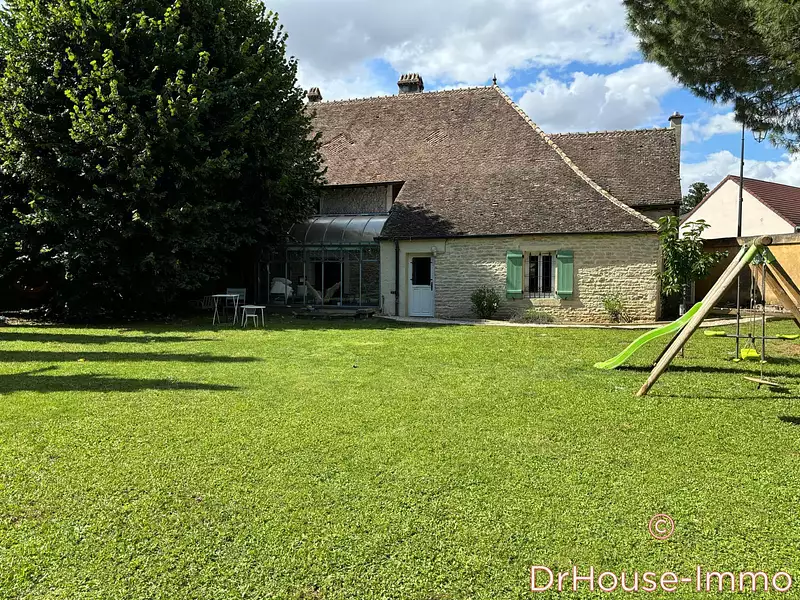 Maison, 290 m²
