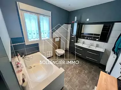 Maison, 178,23 m²