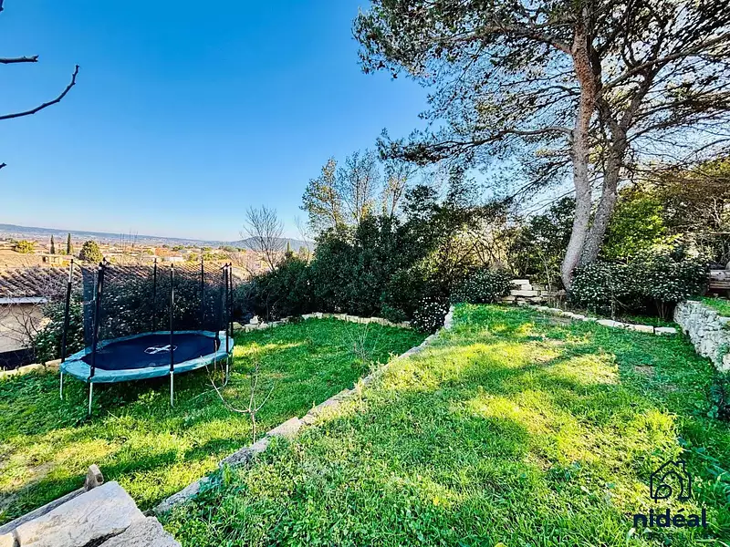 Terrain, 400 m²
