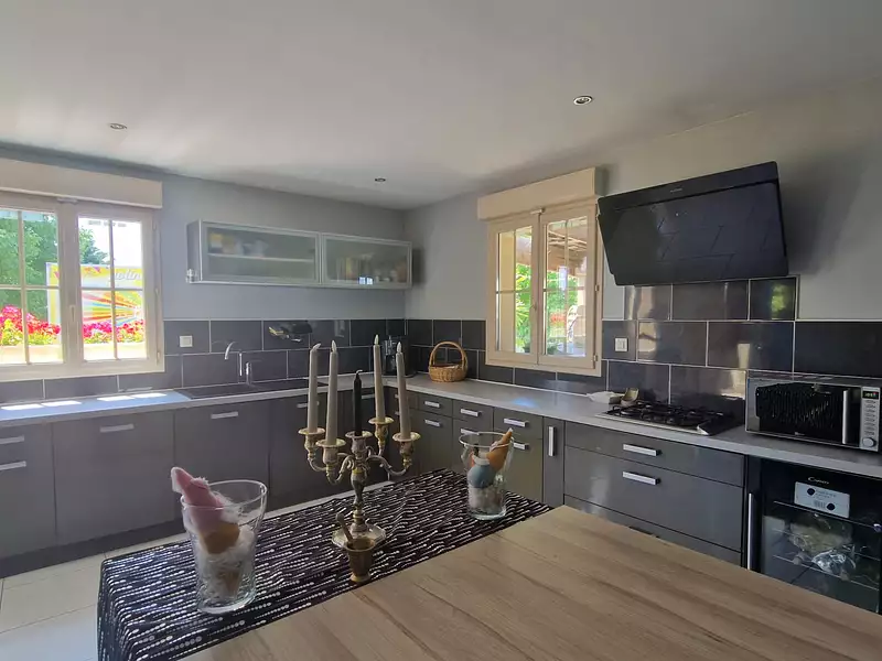 Maison, 180 m²