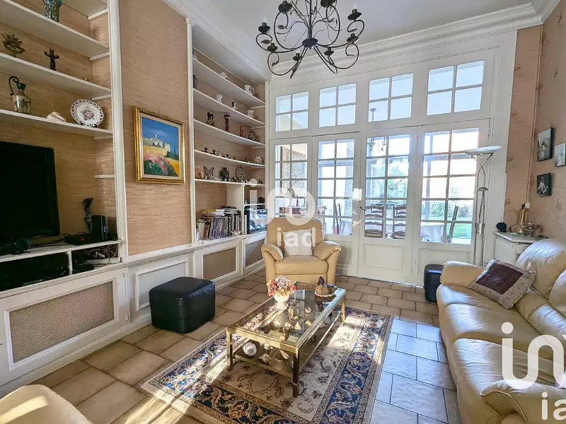 Maison, 215 m²