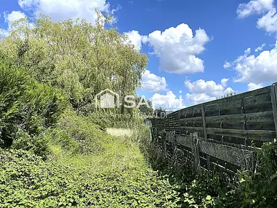 Terrain, 14 012 m²