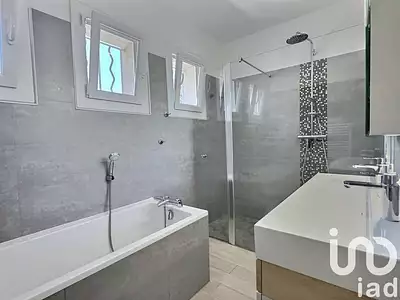 Maison, 250 m²