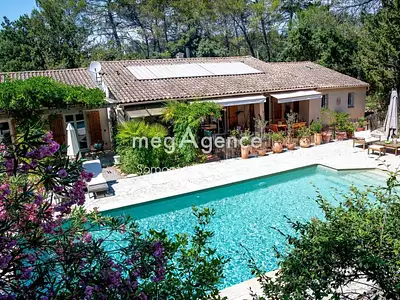 Maison, 198 m²
