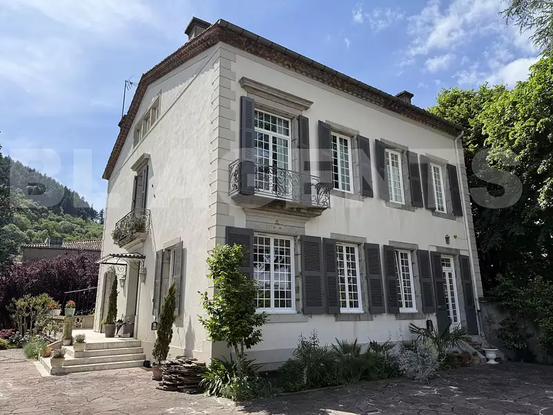 Maison, 268 m²