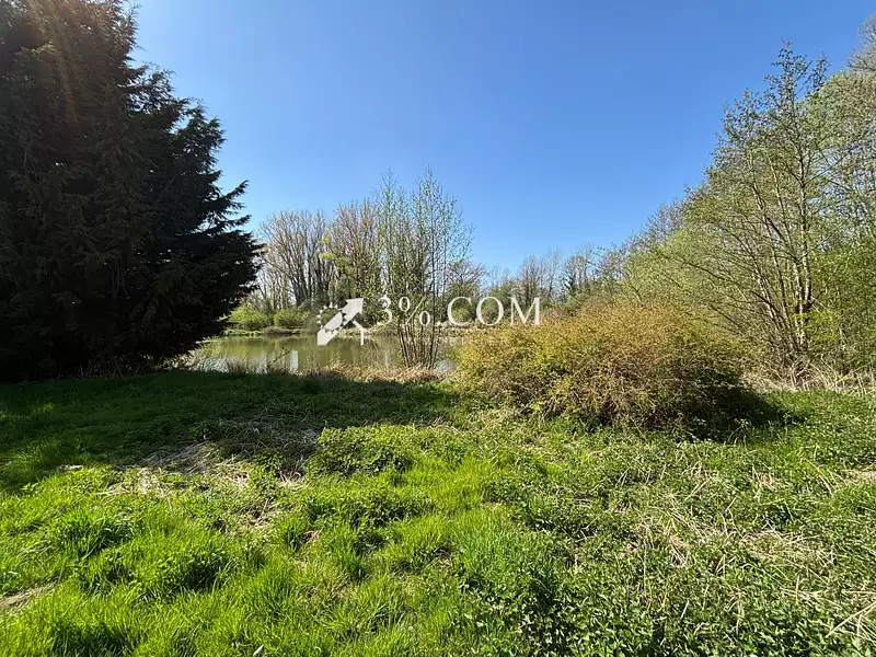 Terrain, 122 030 m²