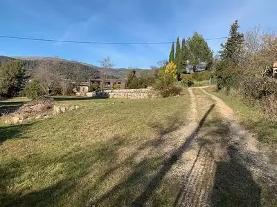 Terrain, 2 280 m²