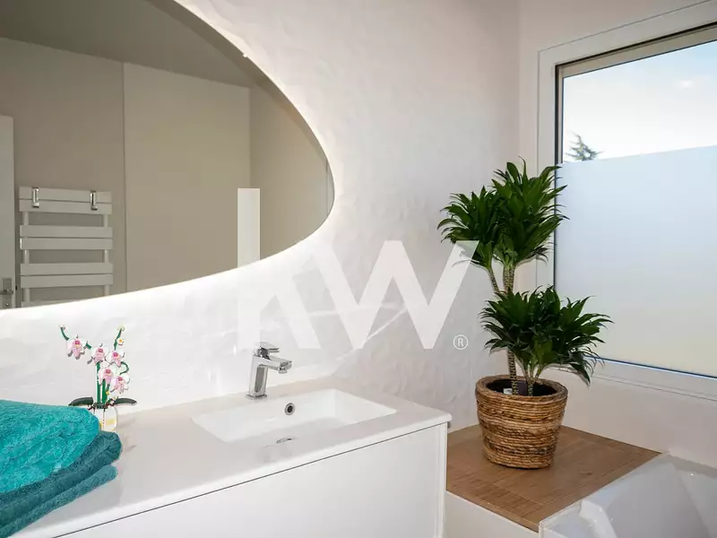 Maison, 192 m²