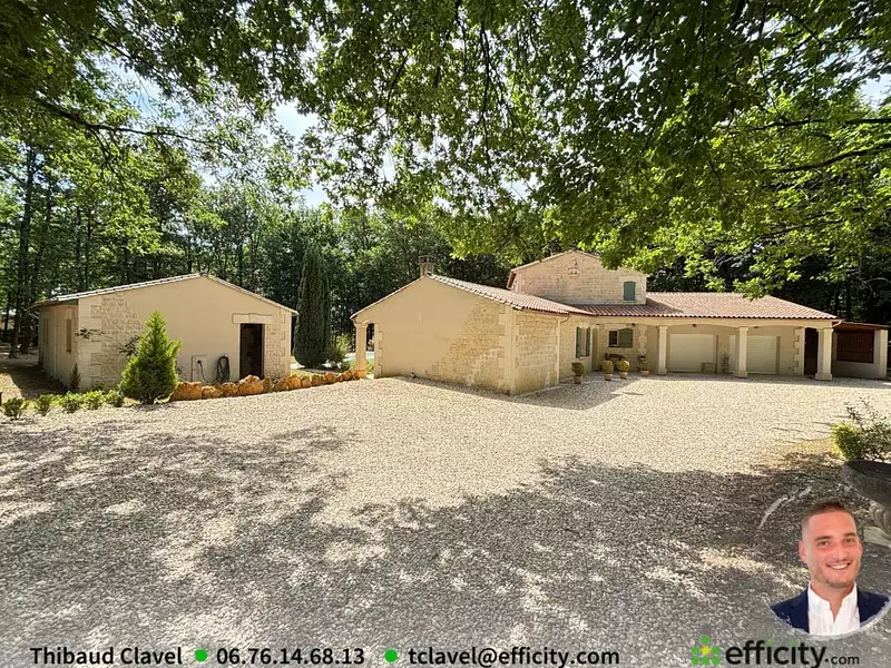 Maison, 215 m²