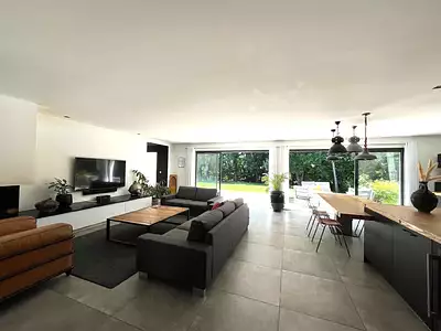 Maison, 169 m²