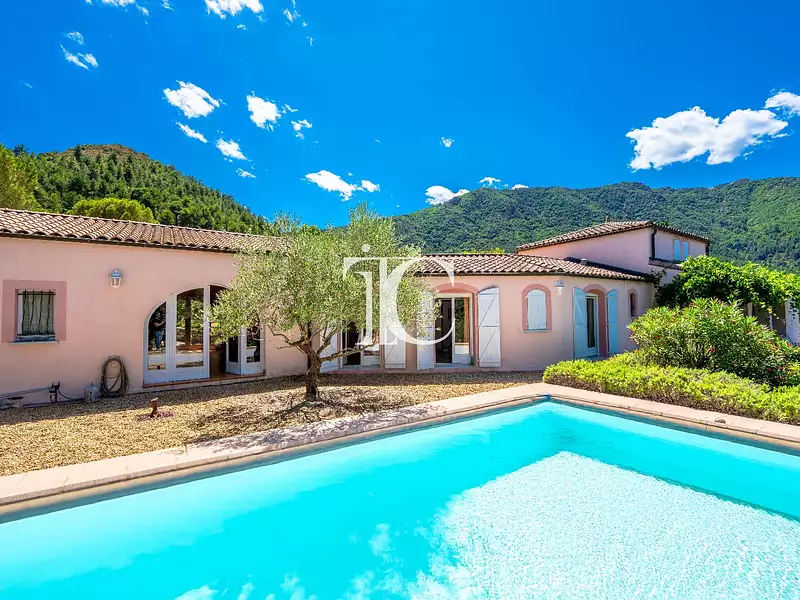Maison, 145 m²