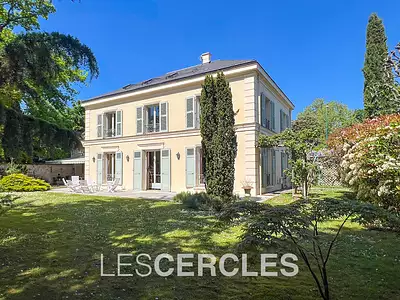 Maison, 270 m²
