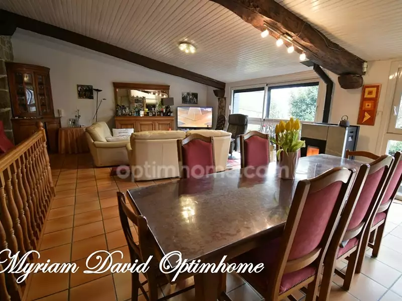 Maison, 252 m²