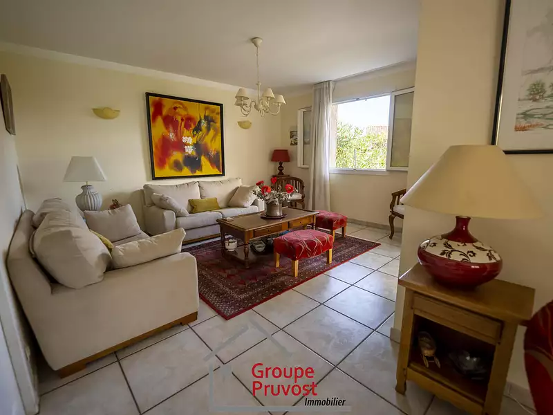 Maison, 240 m²