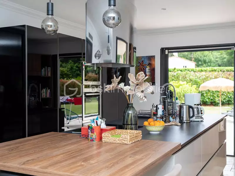 Maison, 262 m²