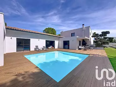 Maison, 260 m²