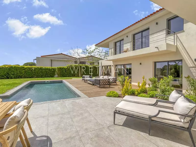 Maison, 222 m²