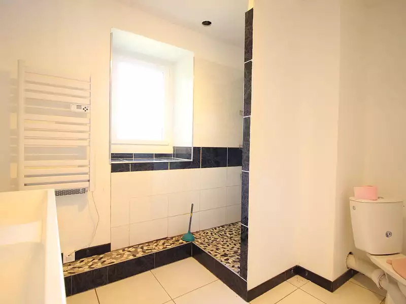 Maison, 192 m²