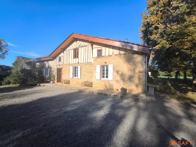 Maison, 248 m²
