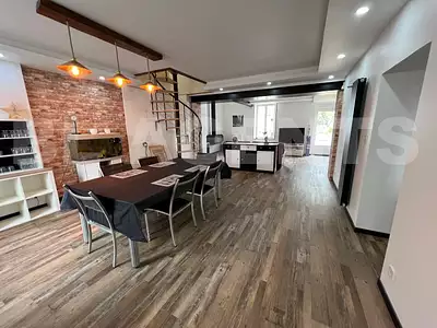 Maison, 158 m²
