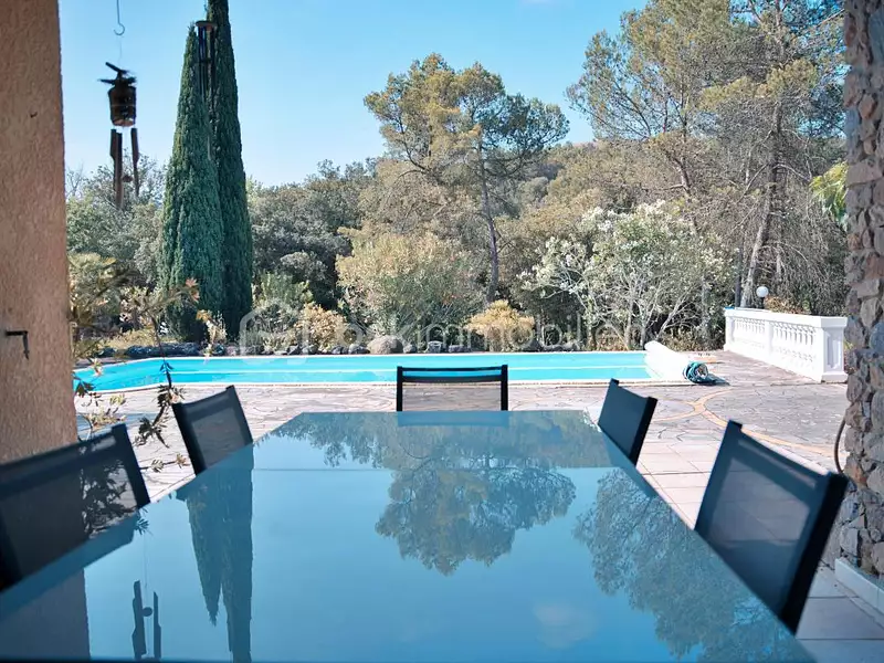 Maison, 265 m²
