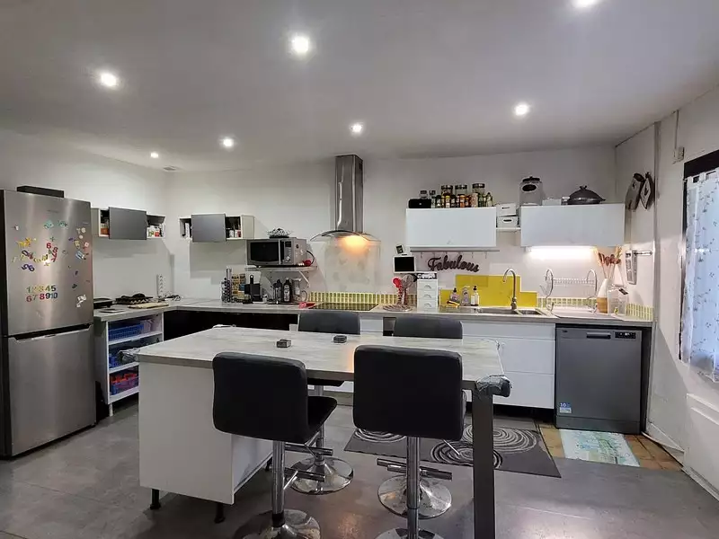 Maison, 195 m²