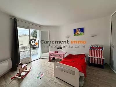Maison, 196 m²