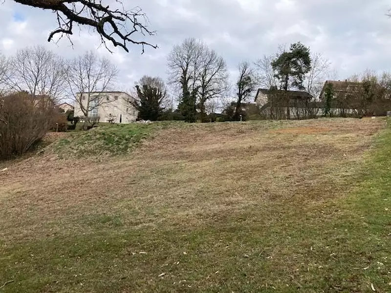 Terrain, 1 670 m²