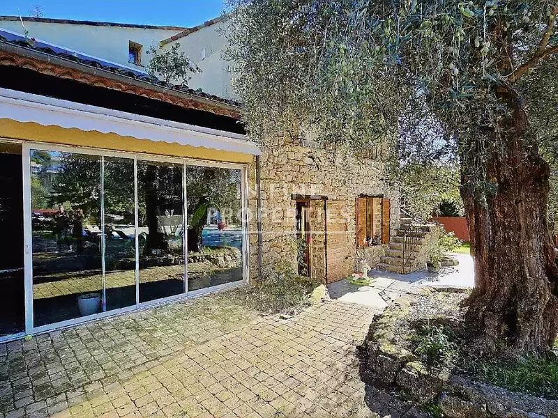 Maison, 200 m²