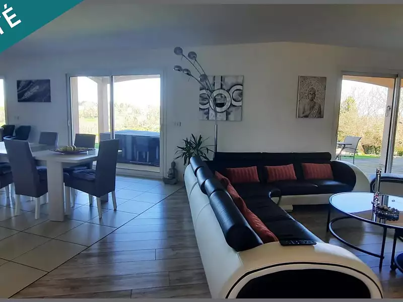 Maison, 169 m²