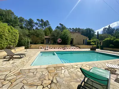 Maison, 222 m²