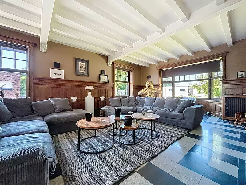 Maison, 285 m²